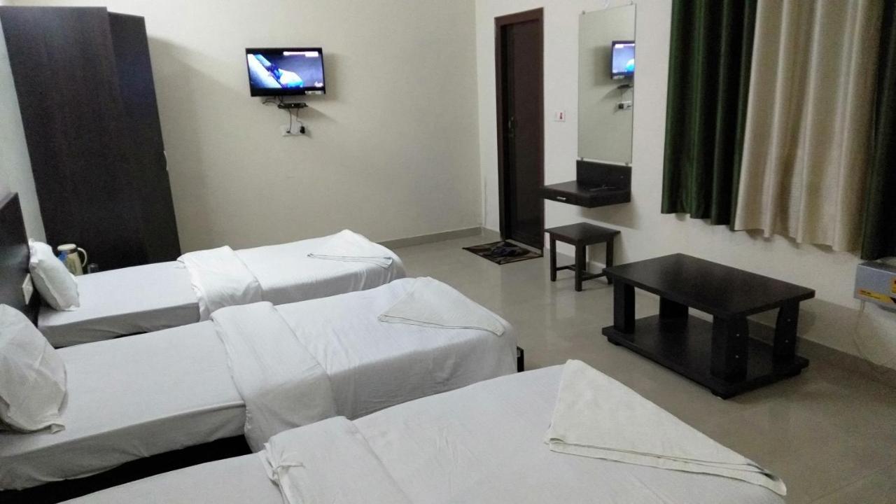 Hotel The Ideal Kushinagar Eksteriør bilde